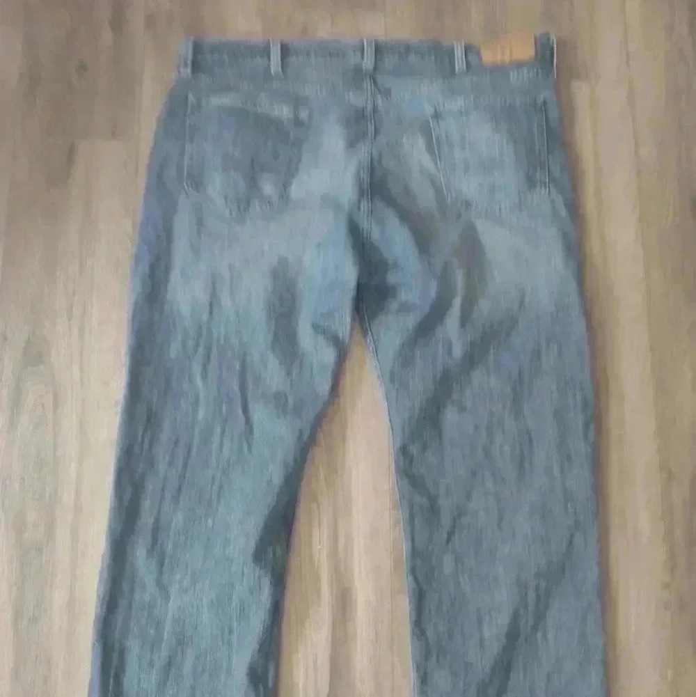 Levis